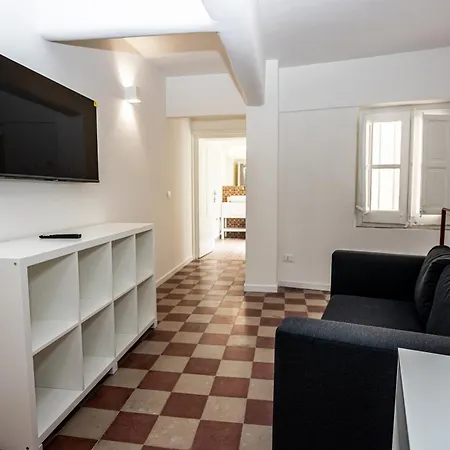 Centro Le Cupole Della Felicissima Homestay